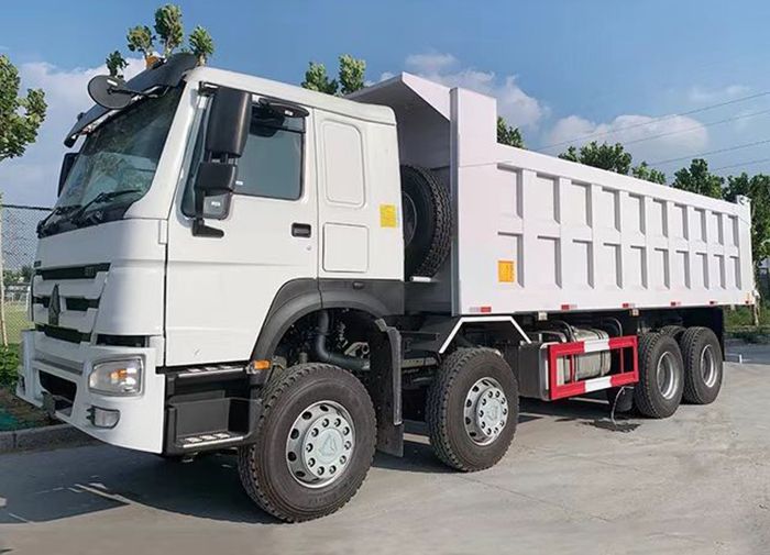 Sinotruk HOWO 8x4 Dump Truck